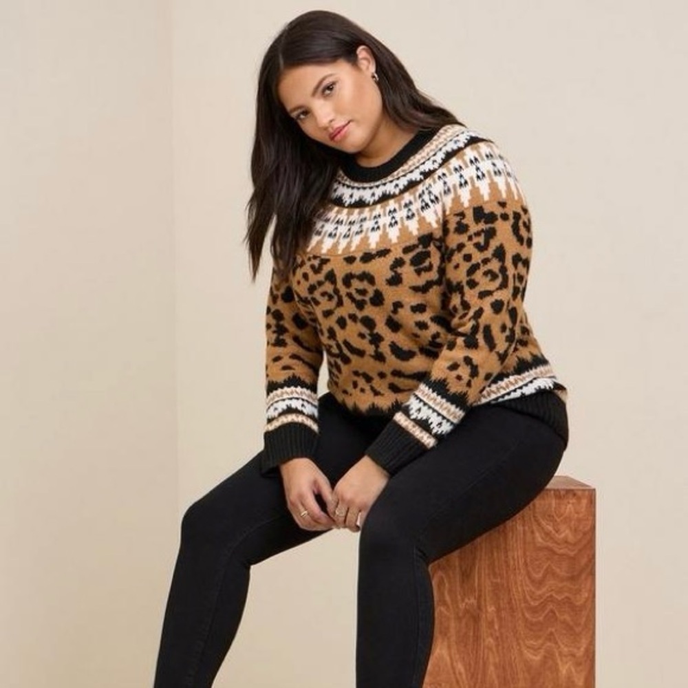 Torrid Vegan Cashmere Pullover Animal Print Crewneck Sweater Size 0 - Picture 2 of 12